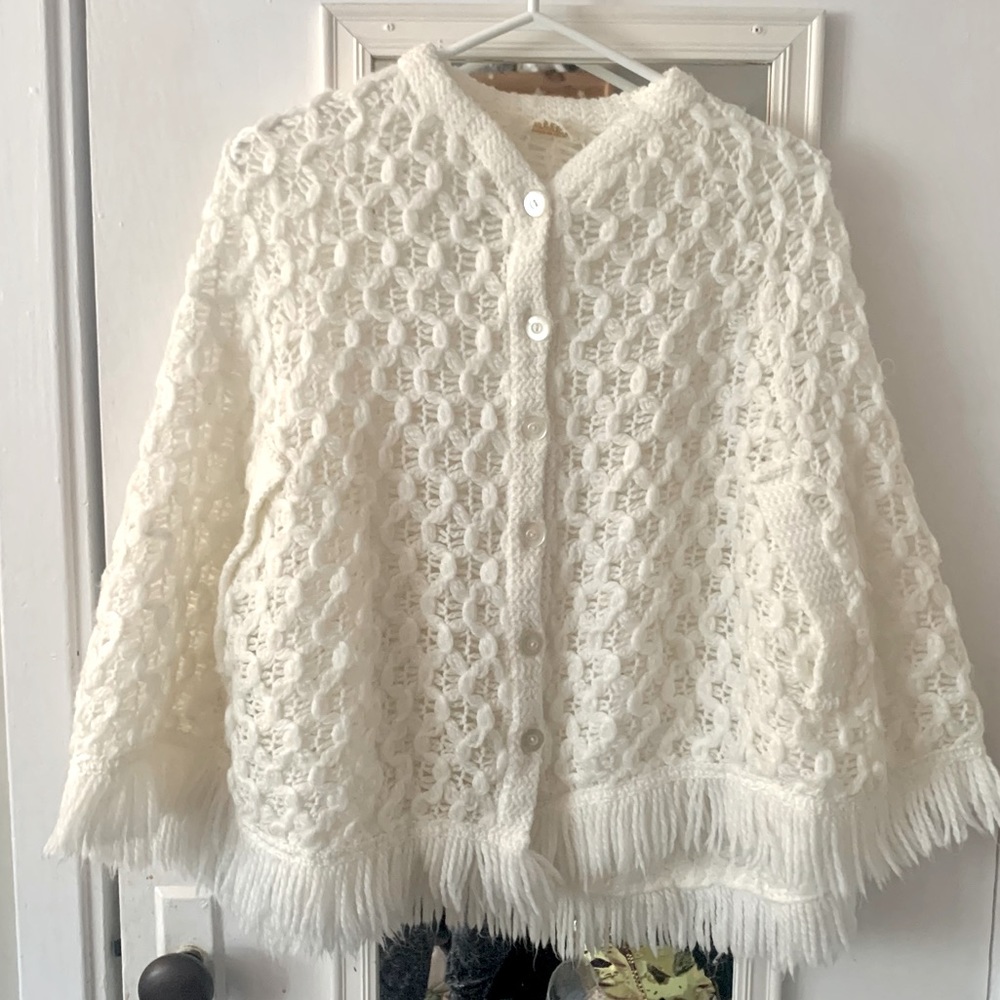 Knit cape sweater ☁️